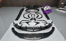 Load image into Gallery viewer, LAMBORGHINI URUS 2018+ CARBON FIBER BODYKIT TOPCAR STYLE