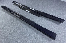 Load image into Gallery viewer, Nissan GTR R35 carbon fiber top secret side skirts