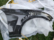 Load image into Gallery viewer, Infiniti G35 vented carbon fiber fenders