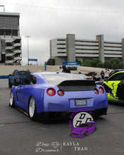 Load image into Gallery viewer, Nissan GT-R raised wing trunk