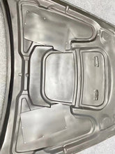 Load image into Gallery viewer, BMW E63 E64 Carbon fiber vented hood