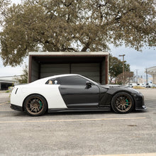 Load image into Gallery viewer, NISSAN R35 GTR CARBON FIBER DOORS