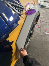 Load image into Gallery viewer, Lamborghini URUS 1016 carbon wide bodykit
