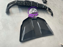 Load image into Gallery viewer, Lamborghini URUS 1016 carbon wide bodykit
