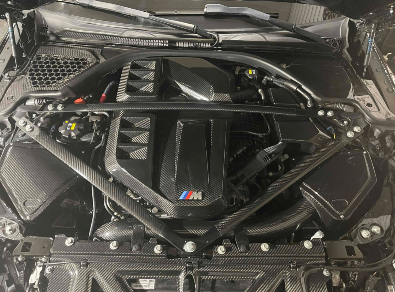 BMW G80 G82 Carbon fiber engine bay strut brace – 86 Regality