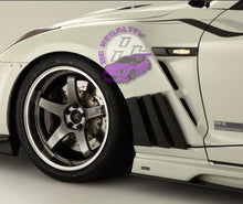 Load image into Gallery viewer, Nissan R35 GTR VRS style fenders
