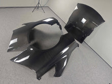 Load image into Gallery viewer, Nissan GTR R35 Carbon fiber rear quarter panels
