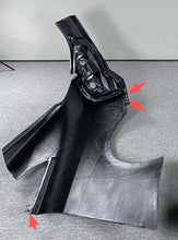 Load image into Gallery viewer, Nissan GTR R35 Carbon fiber rear quarter panels
