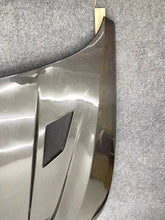 Load image into Gallery viewer, BMW E63 E64 Carbon fiber vented hood
