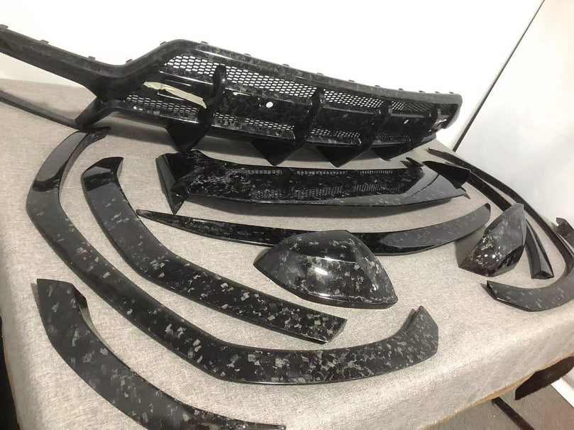 Lamborghini Urus Mansory Forged carbon kit